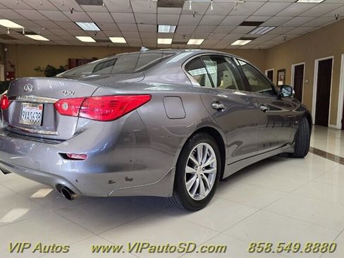 Used 2017 INFINITI Q50 3.0t Premium w/ Cargo Package (L95) image 4