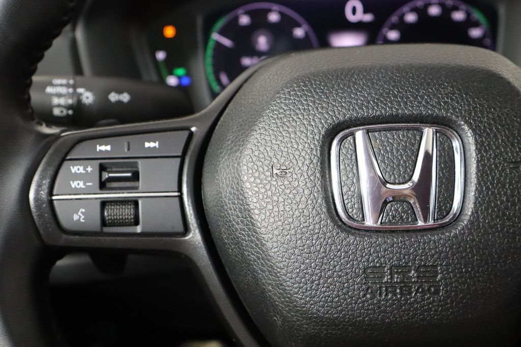 Used 2025 Honda Accord Sport image 8