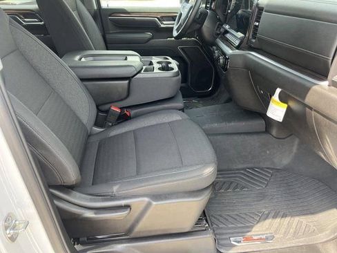 Used 2025 Chevrolet Silverado 2500 LT AWD/4WD image 16