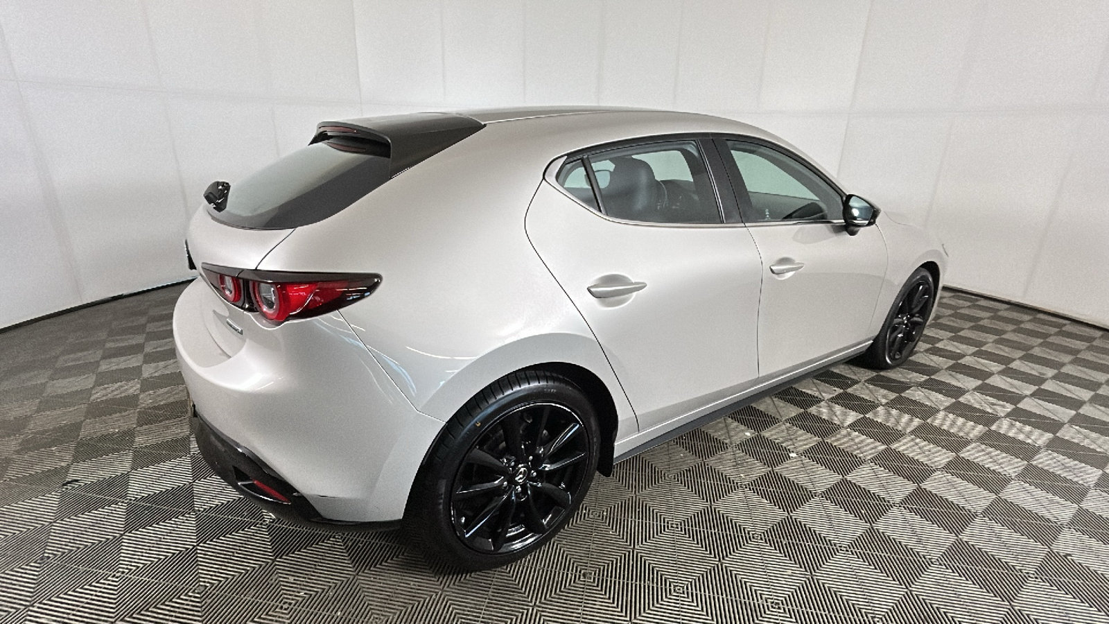 Used 2024 MAZDA MAZDA3 s FWD image 3