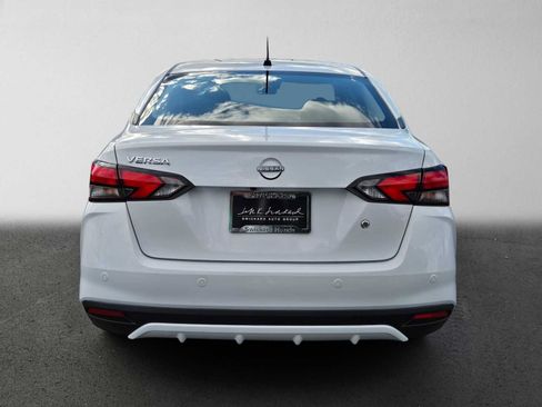 Used 2025 Nissan Versa S w/ Trunk Package FWD image 4