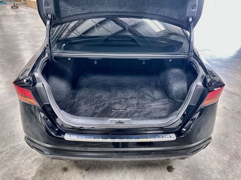 Used 2022 Nissan Altima 2.0 SR FWD image 18