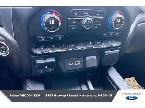 Used 2022 Chevrolet Silverado 2500 LTZ w/ LTZ Convenience Package AWD/4WD image 23