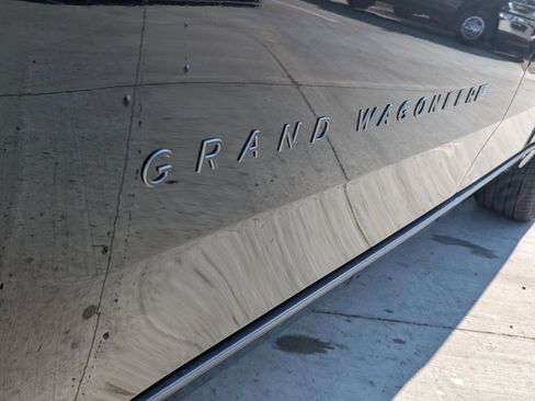 New 2026 Jeep Grand Wagoneer L Summit w/ Premium Group III image 28