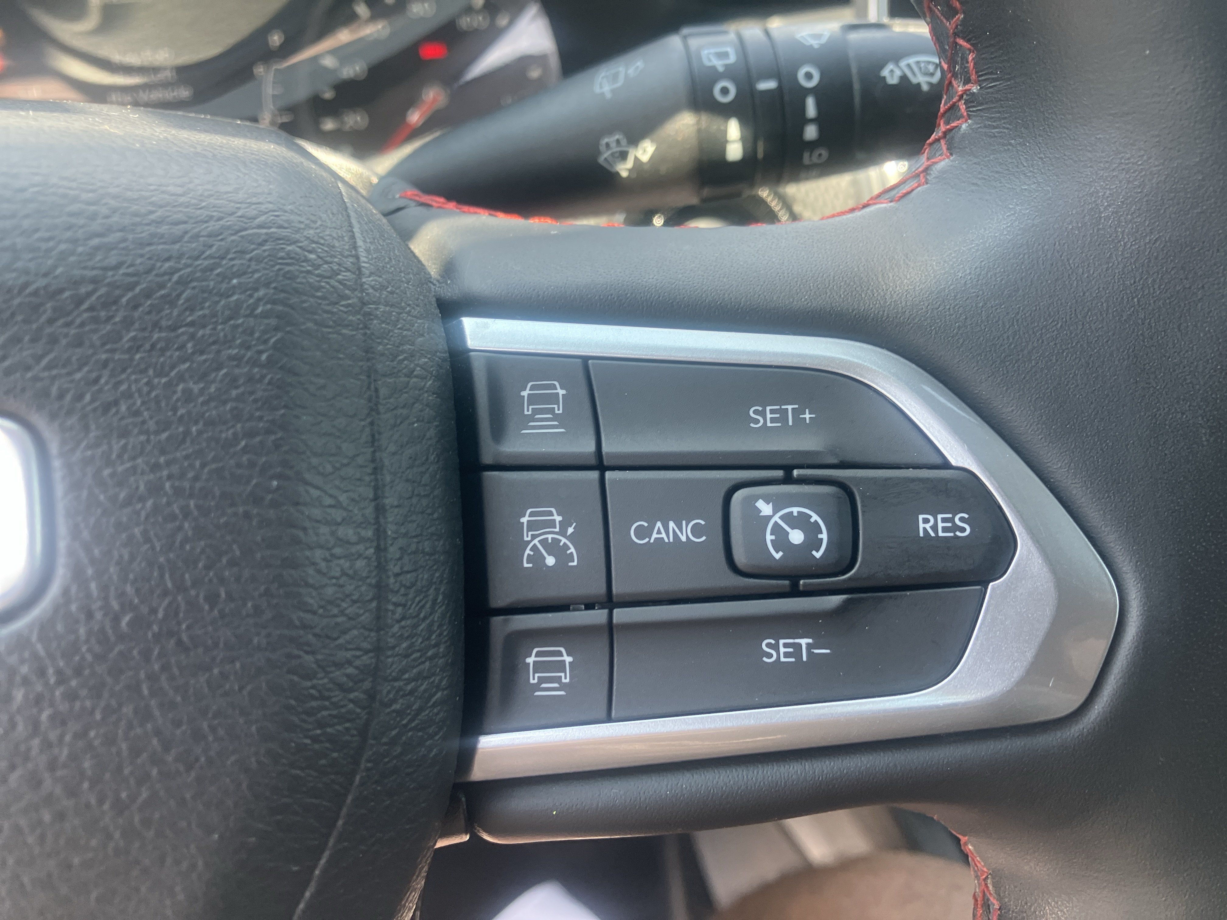 Used 2022 Jeep Compass Trailhawk w/ Trailhawk Convenience Group AWD/4WD image 24