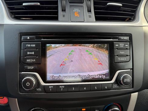 Used 2015 Nissan Sentra SV image 17