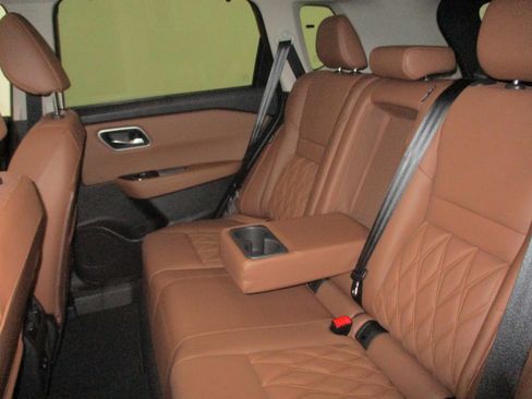 New 2026 Nissan Rogue Platinum w/ Platinum Premium Package image 40