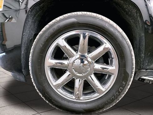 Used 2011 GMC Yukon XL Denali AWD/4WD image 9