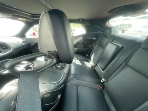 Used 2016 Dodge Challenger SXT Plus RWD image 13