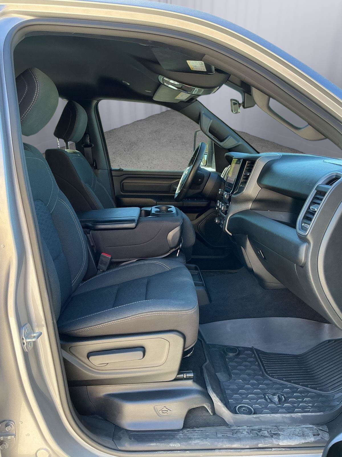 Used 2025 RAM 1500 Warlock AWD/4WD image 23