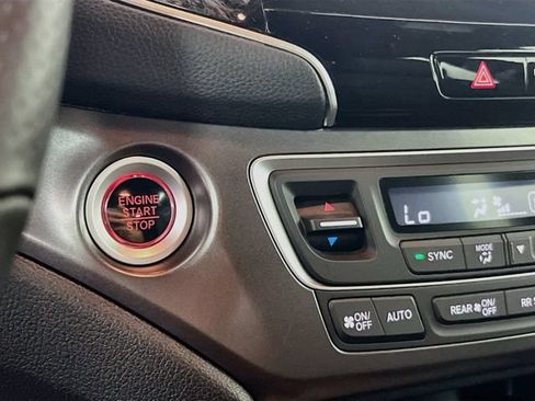 Certified 2025 Honda Passport EX-L image 12