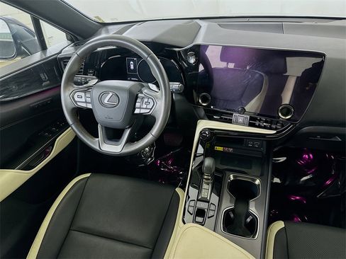 Used 2023 Lexus NX 350 350 Premium image 17