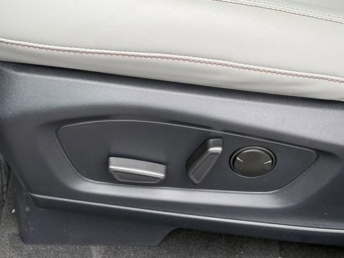 New 2026 Ford Explorer Active w/ Active Comfort Package image 13