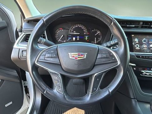 Used 2019 Cadillac XT5 Luxury image 11