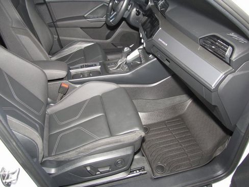 Used 2020 Audi Q3 2.0T Prestige w/ Prestige Package image 20