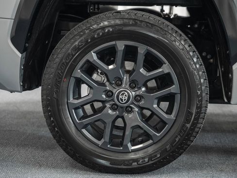 Used 2024 Toyota Tundra Platinum image 25