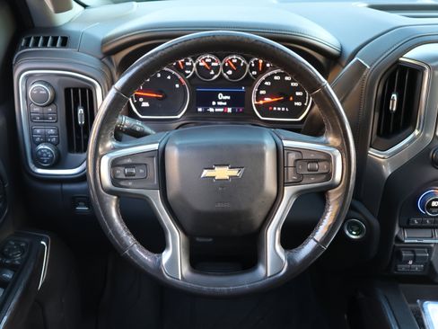 Used 2022 Chevrolet Silverado 2500 LTZ w/ LTZ Convenience Package image 18