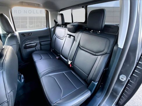 New 2025 Ford Maverick Lariat w/ Black Appearance Package image 28