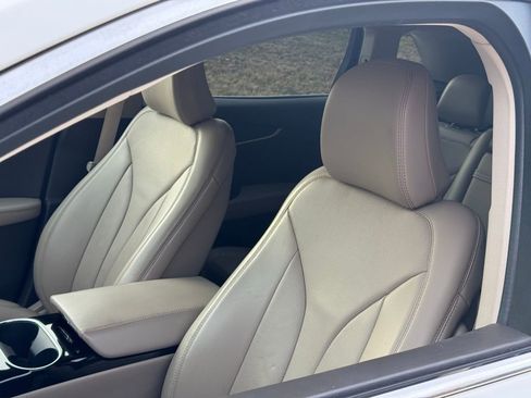 Used 2021 Lincoln Nautilus Reserve w/ Equipment Group 201A image 20