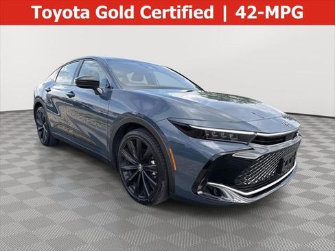 Certified 2025 Toyota Crown AWD/4WD image 1