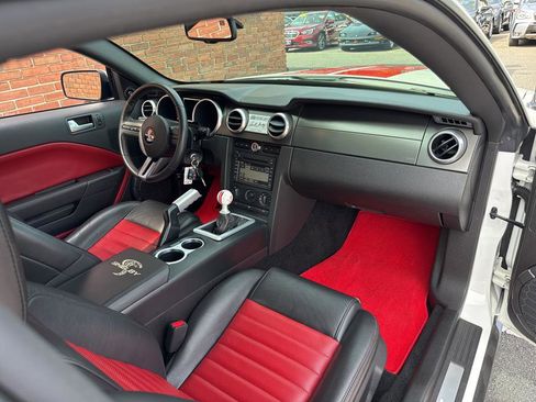 Used 2007 Ford Mustang Shelby GT500 RWD image 36