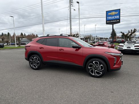 New 2026 Chevrolet Trax RS w/ Sunroof Package image 7
