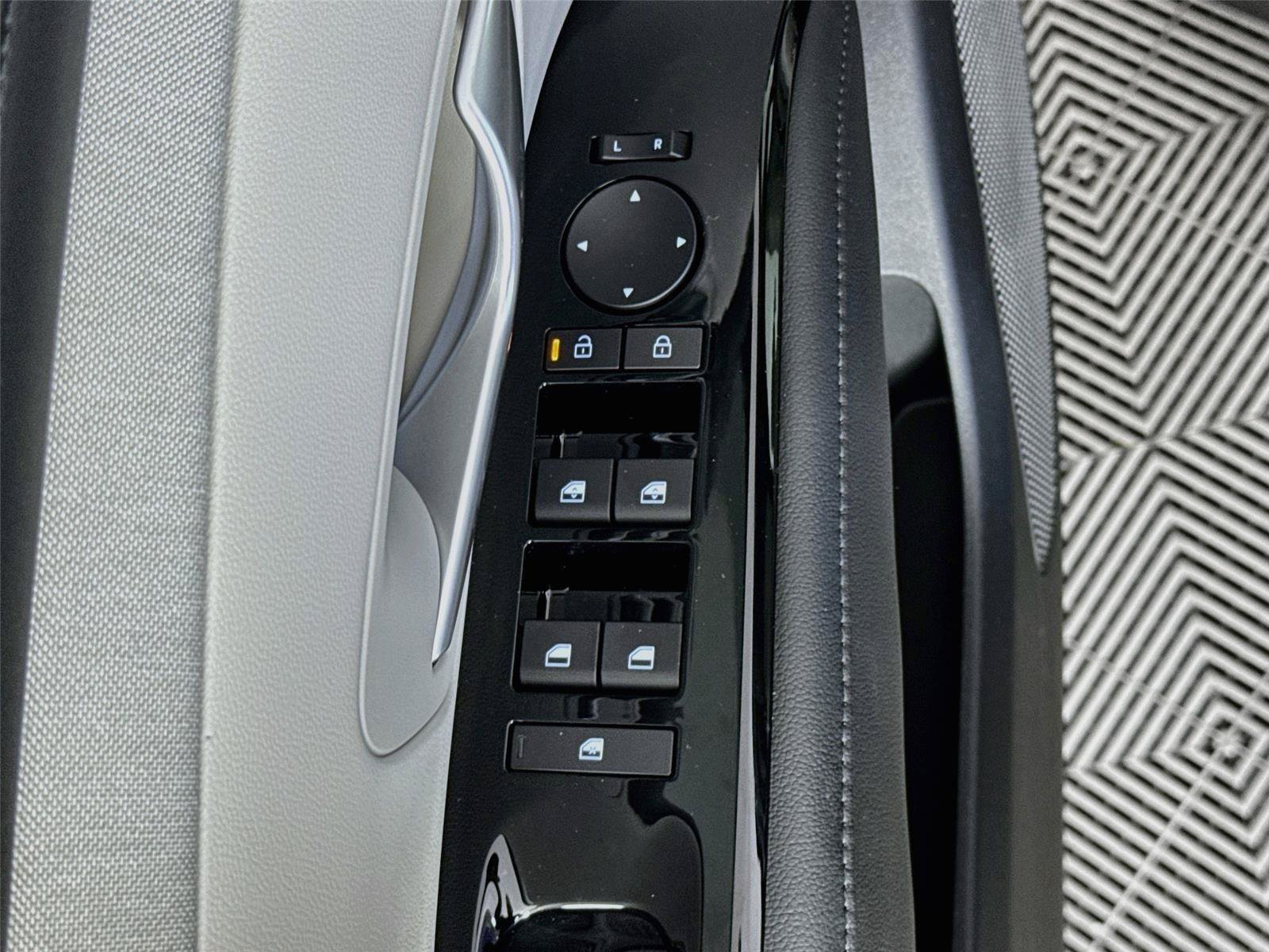 New 2026 Hyundai Tucson Limited FWD image 20