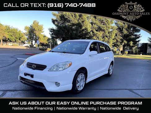 Used 2005 Toyota Matrix XR FWD image 4
