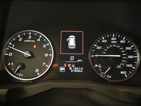 Used 2024 Subaru Ascent Premium w/ Convenience Package image 11