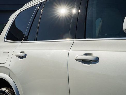 New 2026 Volvo XC90 B6 Ultra w/ Protection Package Premier image 16