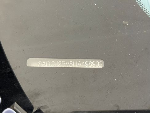 Used 2017 Jaguar F-PACE Premium image 20