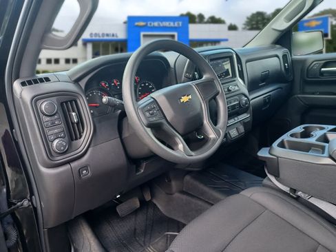 Used 2025 Chevrolet Silverado 1500 W/T w/ Trailering Package AWD/4WD image 8