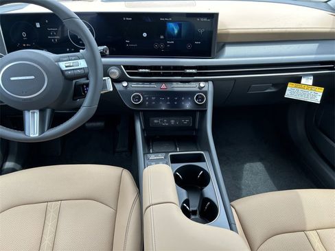 New 2025 Hyundai Sonata Limited image 5