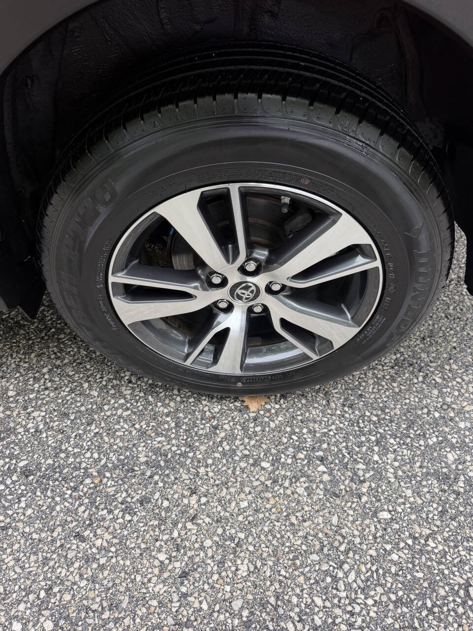 Used 2017 Toyota RAV4 XLE FWD image 22