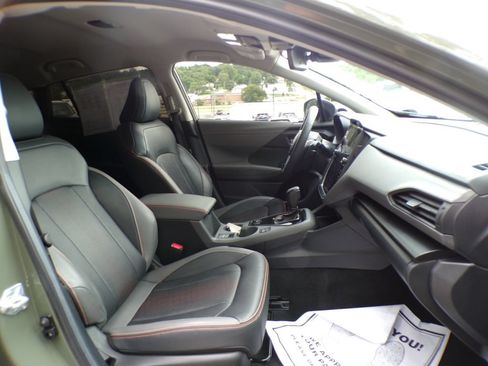 Used 2024 Subaru Crosstrek 2.5i Limited w/ Crosstrek Mirror Package AWD/4WD image 15