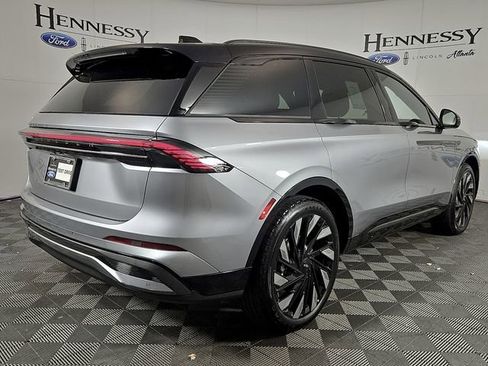 Used 2026 Lincoln Nautilus Reserve w/ Jet Appearance Package AWD/4WD image 4