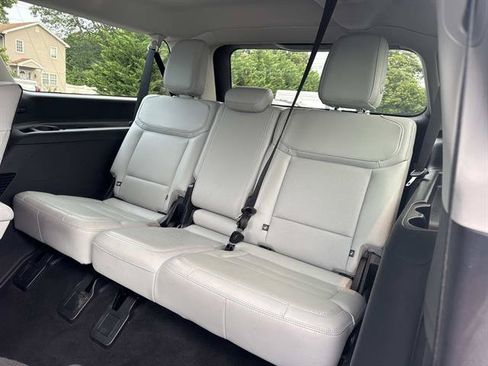 Used 2025 Ford Expedition Max Platinum w/ Driver's Package AWD/4WD image 31