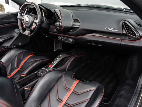 Used 2017 Ferrari 488 Spider image 2