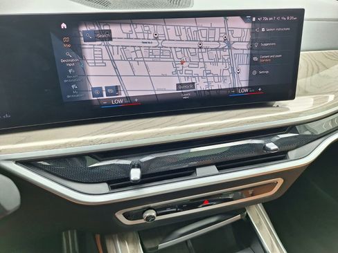 Used 2023 BMW X7 xDrive40i w/ M Sport Package AWD/4WD image 26