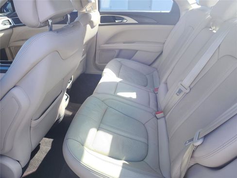 Used 2017 Lincoln MKZ Reserve image 17