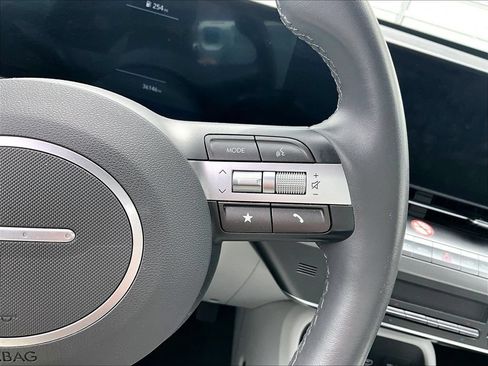 Used 2025 Hyundai Kona SEL AWD/4WD image 23