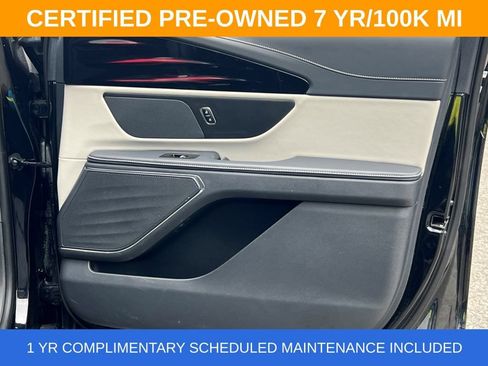 Certified 2024 Lincoln Nautilus Premier AWD/4WD image 18