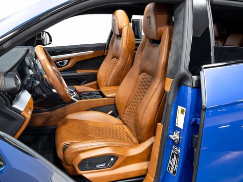 Used 2019 Lamborghini Urus image 6