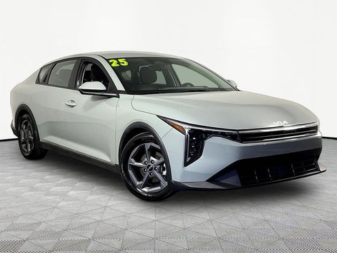 Used 2025 Kia K4 FWD image 3