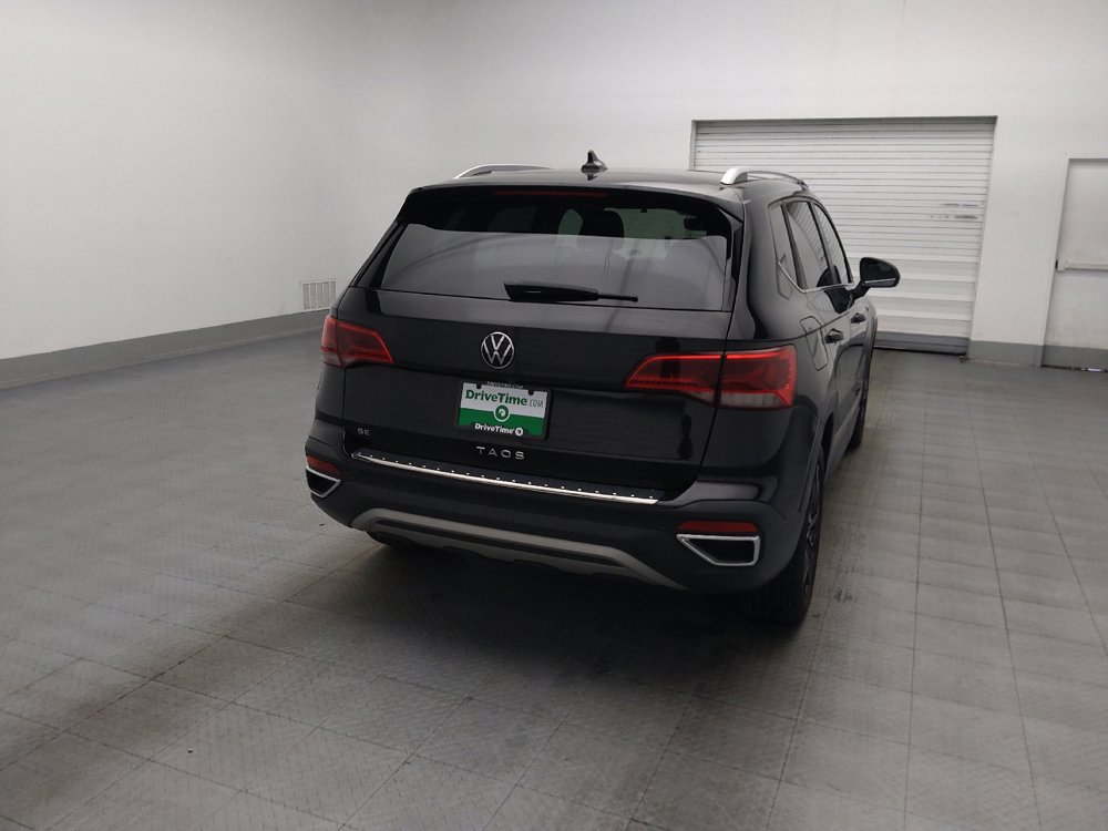 Used 2023 Volkswagen Taos SE w/ Black Wheel Package FWD image 7