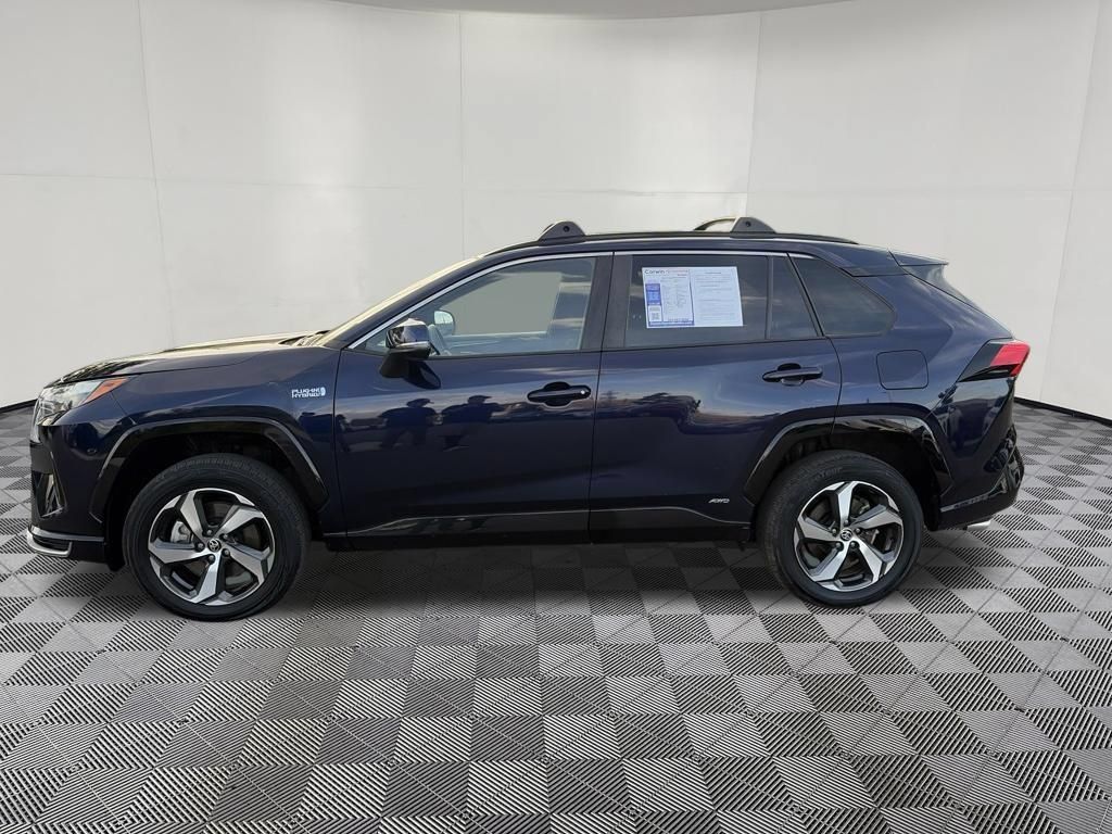 Used 2023 Toyota RAV4 SE w/ Weather & Moonroof Package AWD/4WD image 5