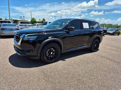 Certified 2025 Nissan Pathfinder SL