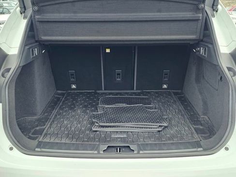 Used 2017 Jaguar F-PACE Prestige image 11