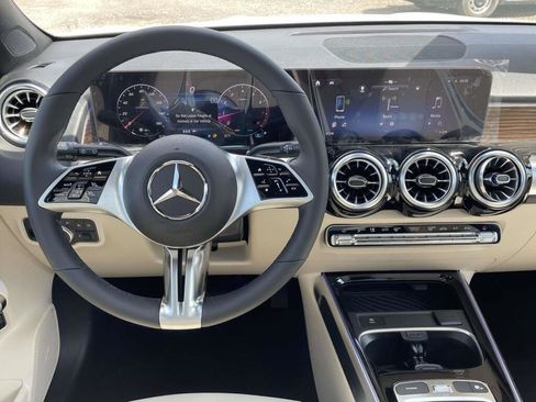 New 2026 Mercedes-Benz GLB 250 4MATIC image 21
