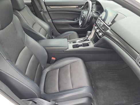 Used 2018 Honda Accord Sport image 23